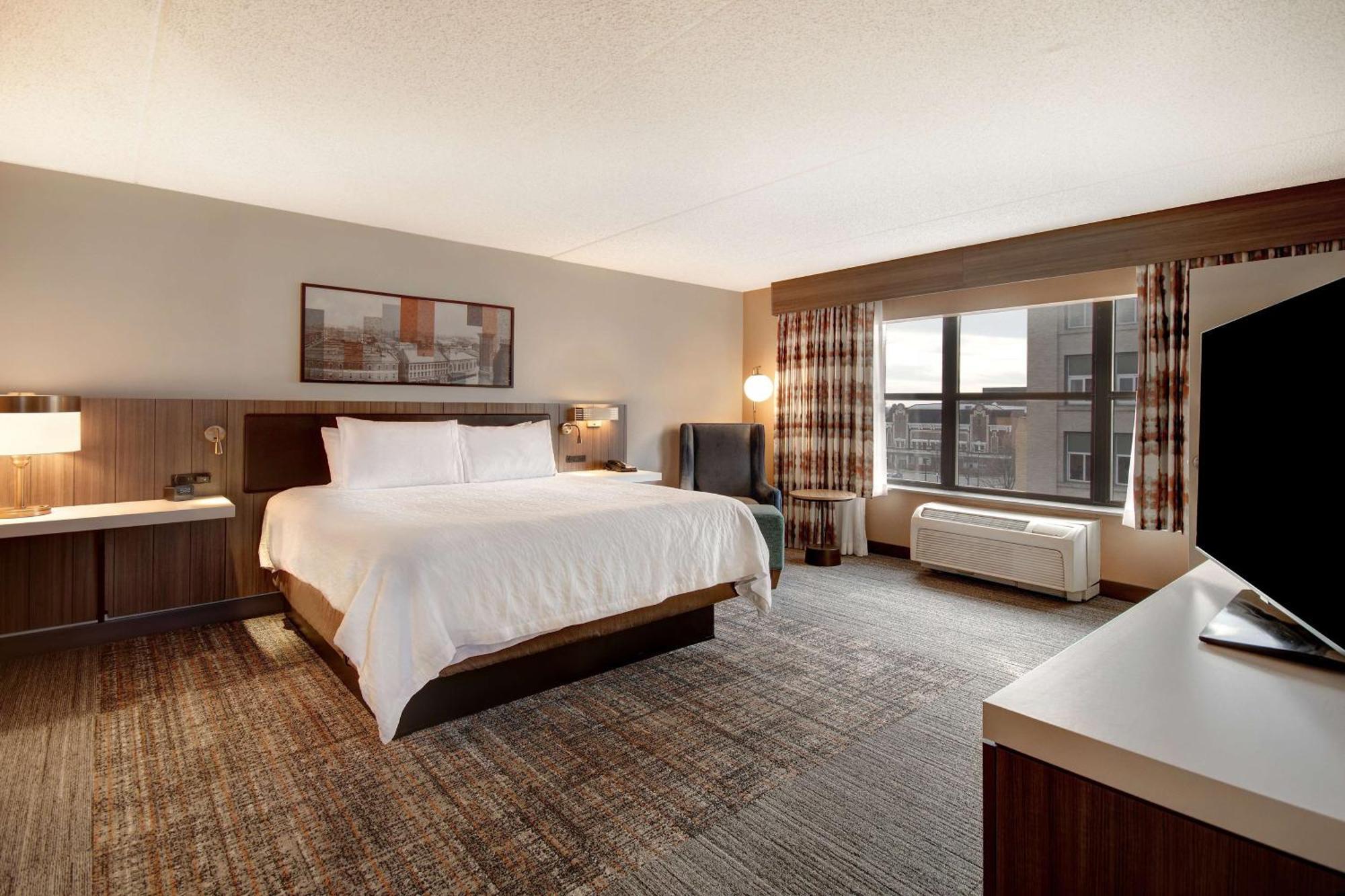 Hilton Garden Inn Terre Haute Exteriör bild