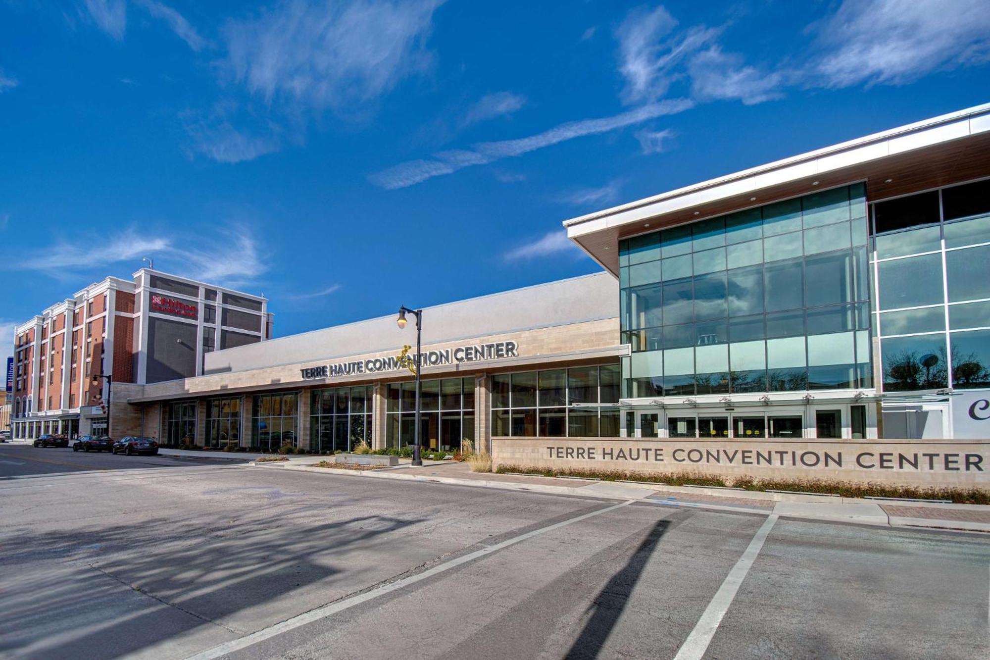 Hilton Garden Inn Terre Haute Exteriör bild