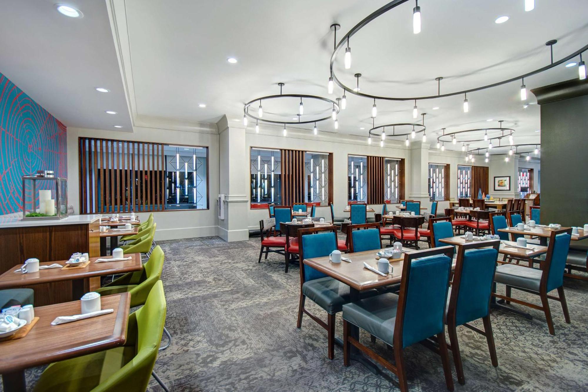 Hilton Garden Inn Terre Haute Exteriör bild